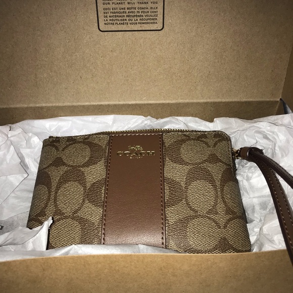 Coach wristlet - Picture 13 of 16